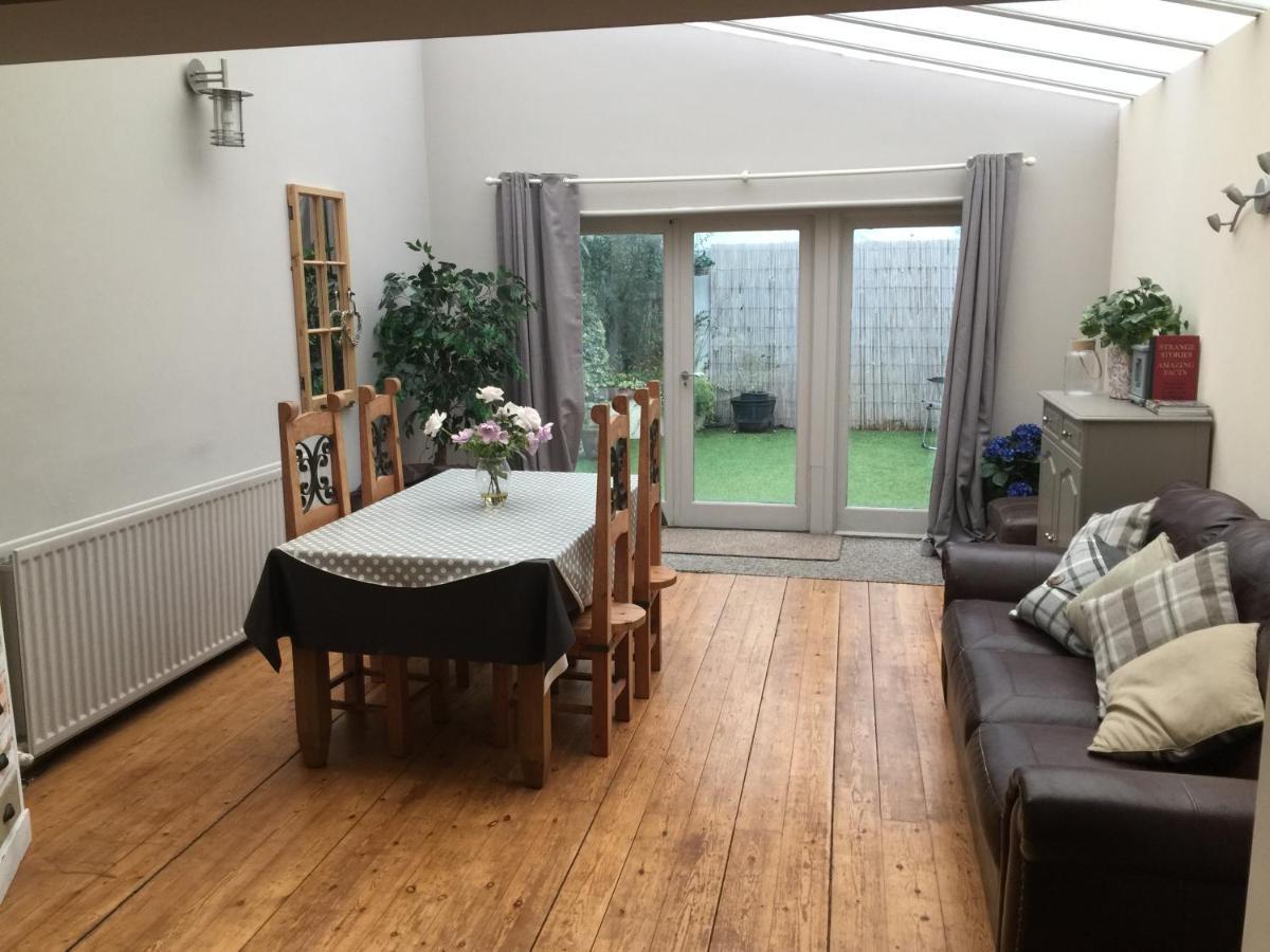 צ'סטרפילד Large 2-Bed House Derbyshire Off Chatsworth Rd מראה חיצוני תמונה