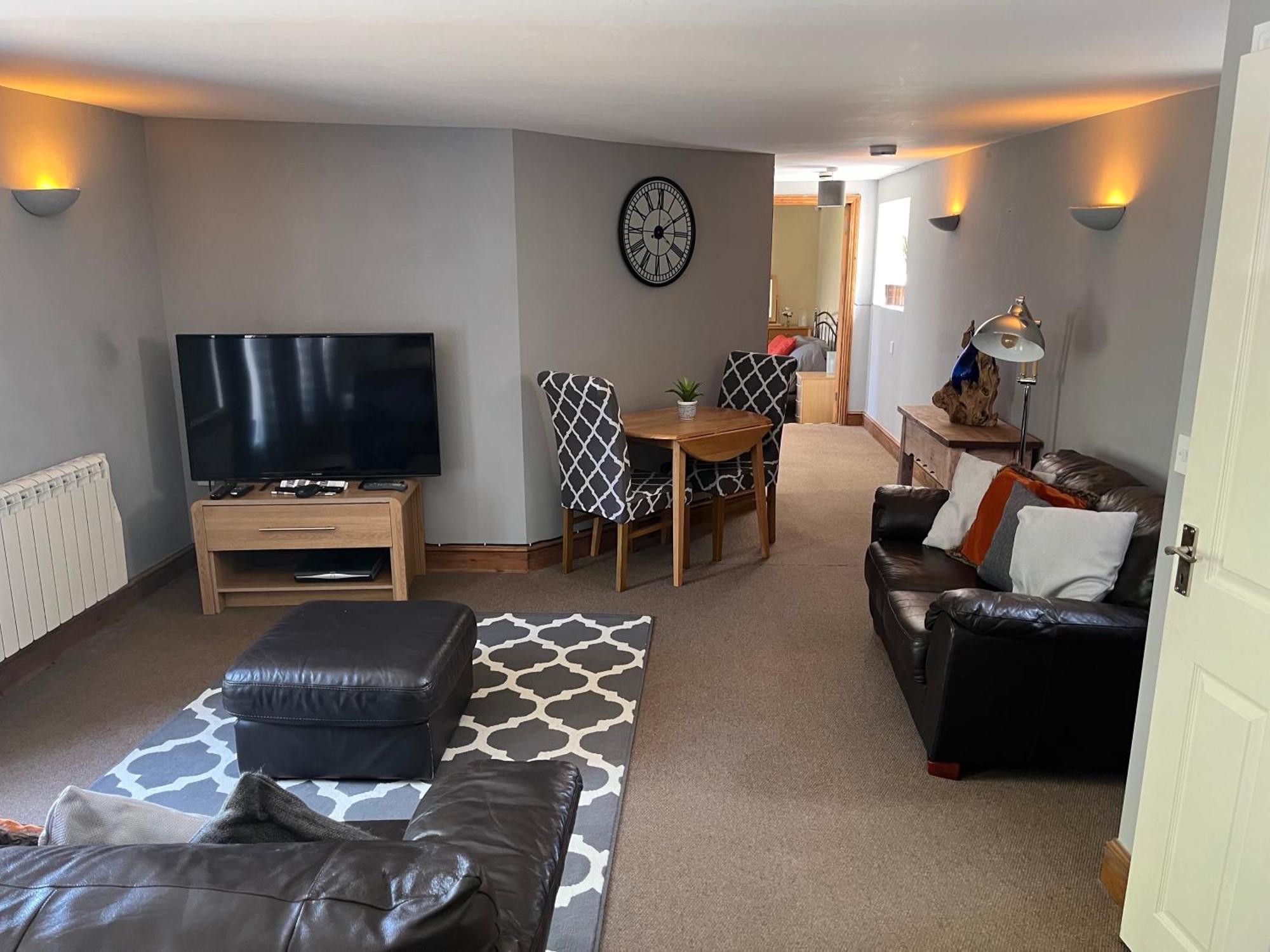 צ'סטרפילד Large 2-Bed House Derbyshire Off Chatsworth Rd מראה חיצוני תמונה