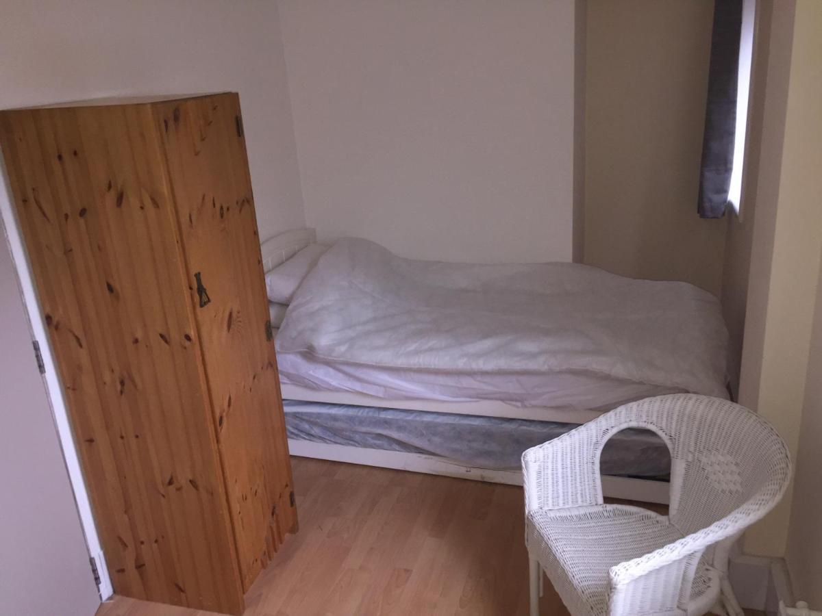 צ'סטרפילד Large 2-Bed House Derbyshire Off Chatsworth Rd מראה חיצוני תמונה